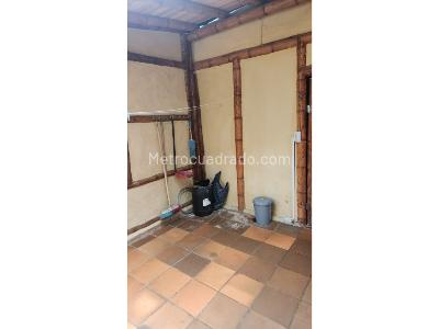 Casa de 5 alcobas en venta en Santa Elena, Medellín · foto 10 de 20