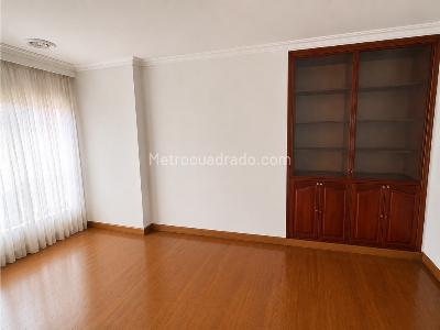 Apartamento de 3 alcobas en venta en Chico, Bogotá, 185 m² · foto 4 de 19