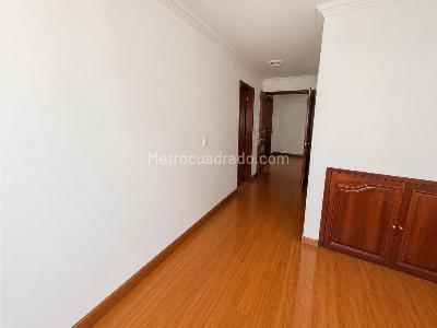 Apartamento de 3 alcobas en venta en Chico, Bogotá, 185 m² · foto 15 de 19