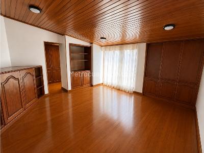 Apartamento de 3 alcobas en venta en Chico, Bogotá, 185 m² · foto 16 de 19