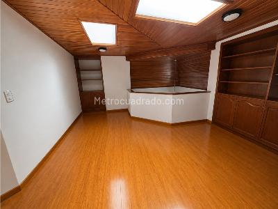 Apartamento de 3 alcobas en venta en Chico, Bogotá, 185 m² · foto 18 de 19