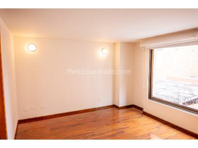Apartamento de 3 alcobas en venta en Chico Navarra, Bogotá, 103 m² · foto 5 de 20