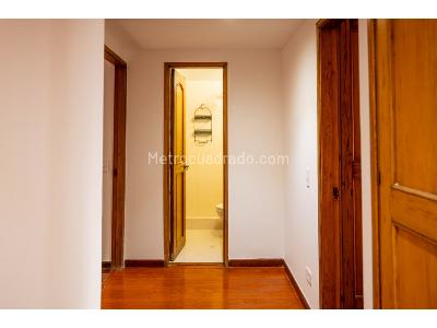 Apartamento de 3 alcobas en venta en Chico Navarra, Bogotá, 103 m² · foto 7 de 20