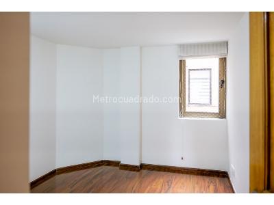 Apartamento de 3 alcobas en venta en Chico Navarra, Bogotá, 103 m² · foto 11 de 20