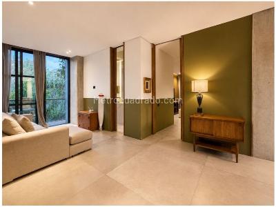 Apartamento de 2 alcobas en venta en El Tesoro, Medellín, 263 m² · foto 10 de 19