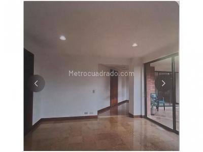 Apartamento de 2 alcobas en venta en El Poblado, Medellín, 160 m² · foto 5 de 14