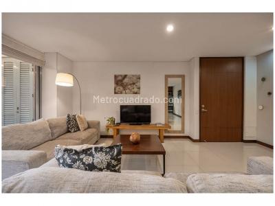 Apartamento de 2 alcobas en venta en El Poblado, Medellín, 80 m² · foto 1 de 20