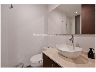 Apartamento de 2 alcobas en venta en El Poblado, Medellín, 80 m² · foto 10 de 20