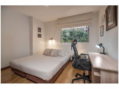 Apartamento de 2 alcobas en venta en El Poblado, Medellín, 80 m² · foto 18 de 20