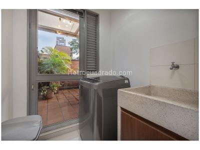 Apartamento de 2 alcobas en venta en El Poblado, Medellín, 80 m² · foto 19 de 20