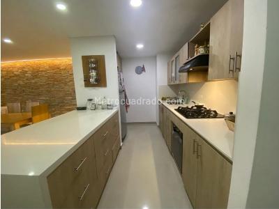 Apartamento de 3 alcobas en venta en Loma Del Esmeraldal, Envigado, 89 m² · foto 5 de 12