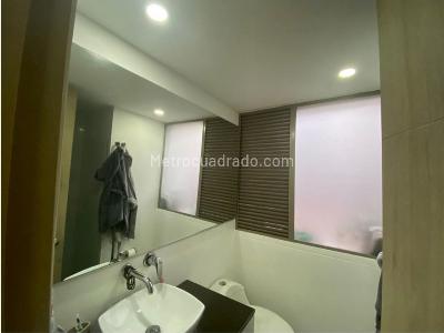 Apartamento de 3 alcobas en venta en Loma Del Esmeraldal, Envigado, 89 m² · foto 11 de 12