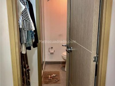 Apartamento de 2 alcobas en venta en Loma Del Esmeraldal, Envigado, 93 m² · foto 9 de 13