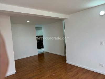 Apartamento de 2 alcobas en venta en Loma De Los Bernal, Medellín, 84 m² · foto 6 de 19