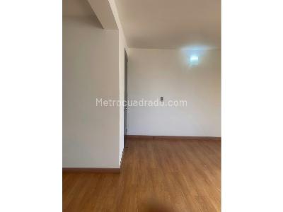 Apartamento de 2 alcobas en venta en Loma De Los Bernal, Medellín, 84 m² · foto 8 de 19