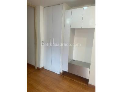 Apartamento de 2 alcobas en venta en Loma De Los Bernal, Medellín, 84 m² · foto 14 de 19