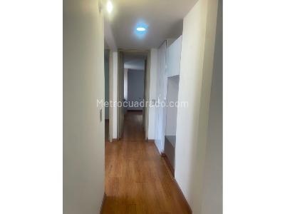 Apartamento de 2 alcobas en venta en Loma De Los Bernal, Medellín, 84 m² · foto 15 de 19