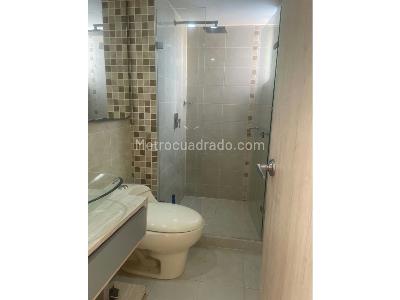 Apartamento de 2 alcobas en venta en Loma De Los Bernal, Medellín, 84 m² · foto 17 de 19