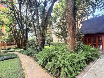 Apartamento de 4 alcobas en venta en El Poblado, Medellín, 655 m² · foto 14 de 14