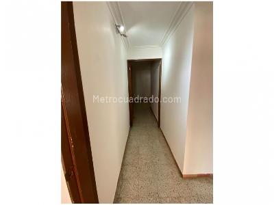 Apartamento de 4 alcobas en venta en Laureles, Medellín, 153 m² · foto 16 de 20