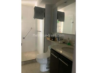 Apartamento de 3 alcobas en venta en Loma De Los Bernal, Medellín, 94 m² · foto 10 de 10