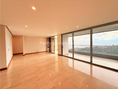 Apartamento de 3 alcobas en venta en El Poblado, Medellín, 217 m² · foto 10 de 20