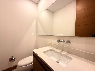Apartamento de 3 alcobas en venta en El Poblado, Medellín, 217 m² · foto 18 de 20