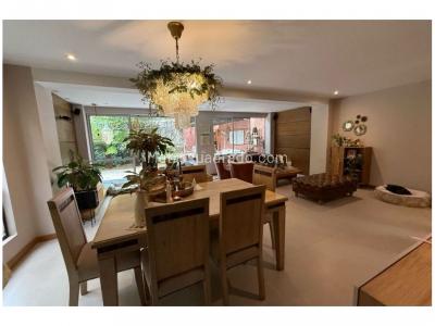 Casa de 3 alcobas en venta en Benedictinos, Envigado, 217 m² · foto 2 de 20