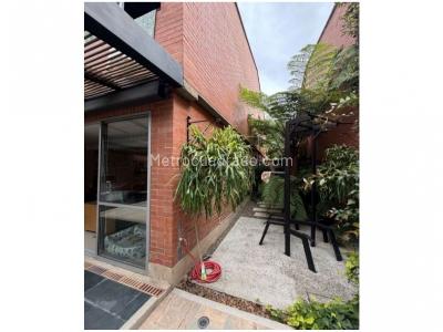 Casa de 3 alcobas en venta en Benedictinos, Envigado, 217 m² · foto 6 de 20