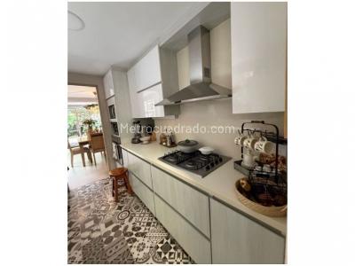 Casa de 3 alcobas en venta en Benedictinos, Envigado, 217 m² · foto 8 de 20