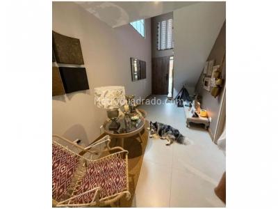 Casa de 3 alcobas en venta en Benedictinos, Envigado, 217 m² · foto 12 de 20