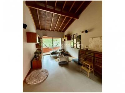 Casa de 3 alcobas en venta en Benedictinos, Envigado, 217 m² · foto 14 de 20
