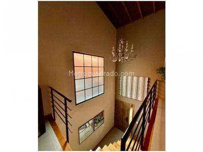 Casa de 3 alcobas en venta en Benedictinos, Envigado, 217 m² · foto 20 de 20