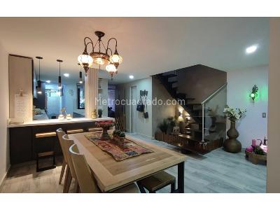 Casa de 3 alcobas en venta en La Abadia, Envigado, 197 m² · foto 2 de 9