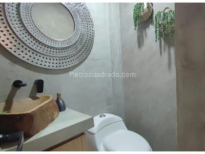 Casa de 3 alcobas en venta en La Abadia, Envigado, 197 m² · foto 8 de 9