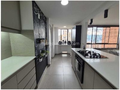 Apartamento de 3 alcobas en venta en El Tesoro, Medellín, 170 m² · foto 4 de 18