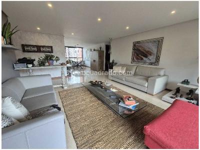 Apartamento de 3 alcobas en venta en El Tesoro, Medellín, 170 m² · foto 9 de 18