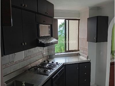 Apartamento de 4 alcobas en venta en El Poblado, Medellín, 106 m² · foto 1 de 12