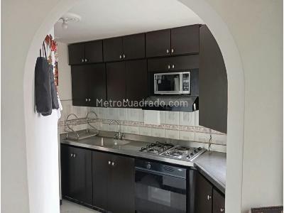 Apartamento de 4 alcobas en venta en El Poblado, Medellín, 106 m² · foto 2 de 12