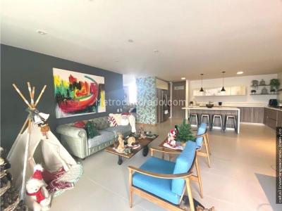 Apartamento de 3 alcobas en venta en Loma Del Esmeraldal, Envigado, 184 m² · foto 2 de 9