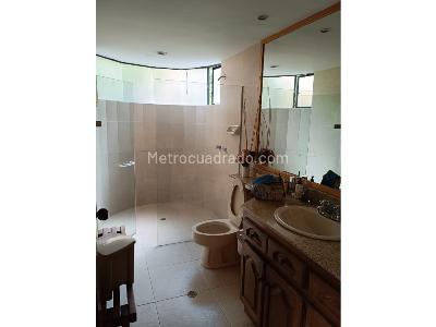 Apartamento de 3 alcobas en venta en Loma De Los Gonzalez, Medellín, 192 m² · foto 4 de 20