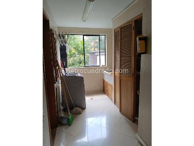 Apartamento de 3 alcobas en venta en Loma De Los Gonzalez, Medellín, 192 m² · foto 14 de 20