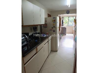 Apartamento de 3 alcobas en venta en Loma De Los Gonzalez, Medellín, 192 m² · foto 15 de 20