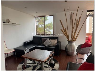 Apartamento de 3 alcobas en venta en El Tesoro, Medellín, 224 m² · foto 3 de 14
