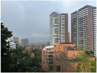 Apartamento de 3 alcobas en venta en El Tesoro, Medellín, 224 m² · foto 4 de 14