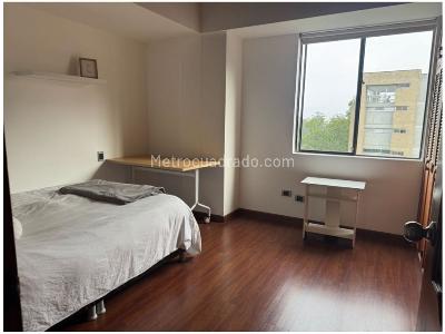 Apartamento de 3 alcobas en venta en El Tesoro, Medellín, 224 m² · foto 11 de 14
