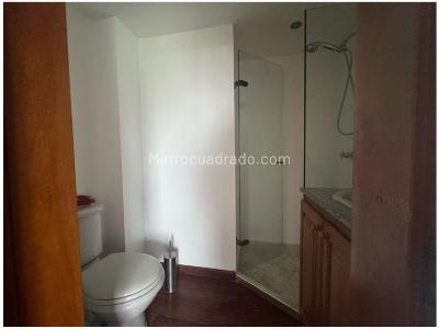 Apartamento de 3 alcobas en venta en El Tesoro, Medellín, 224 m² · foto 12 de 14