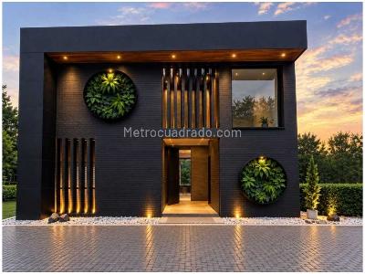 Casa de 5 alcobas en venta en Alto De Las Palmas, Envigado, 400 m² · foto 2 de 20