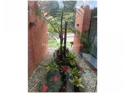 Casa de 5 alcobas en venta en Alto De Las Palmas, Envigado, 400 m² · foto 16 de 20