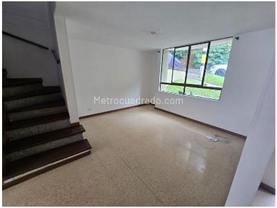 Casa de 3 alcobas en venta en El Dorado, Envigado, 135 m² · foto 4 de 20